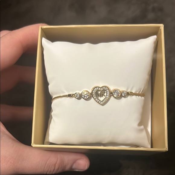 Gold Heart Bracelet with Sparkling Stones and Delicate Chain - Picture 1 of 4